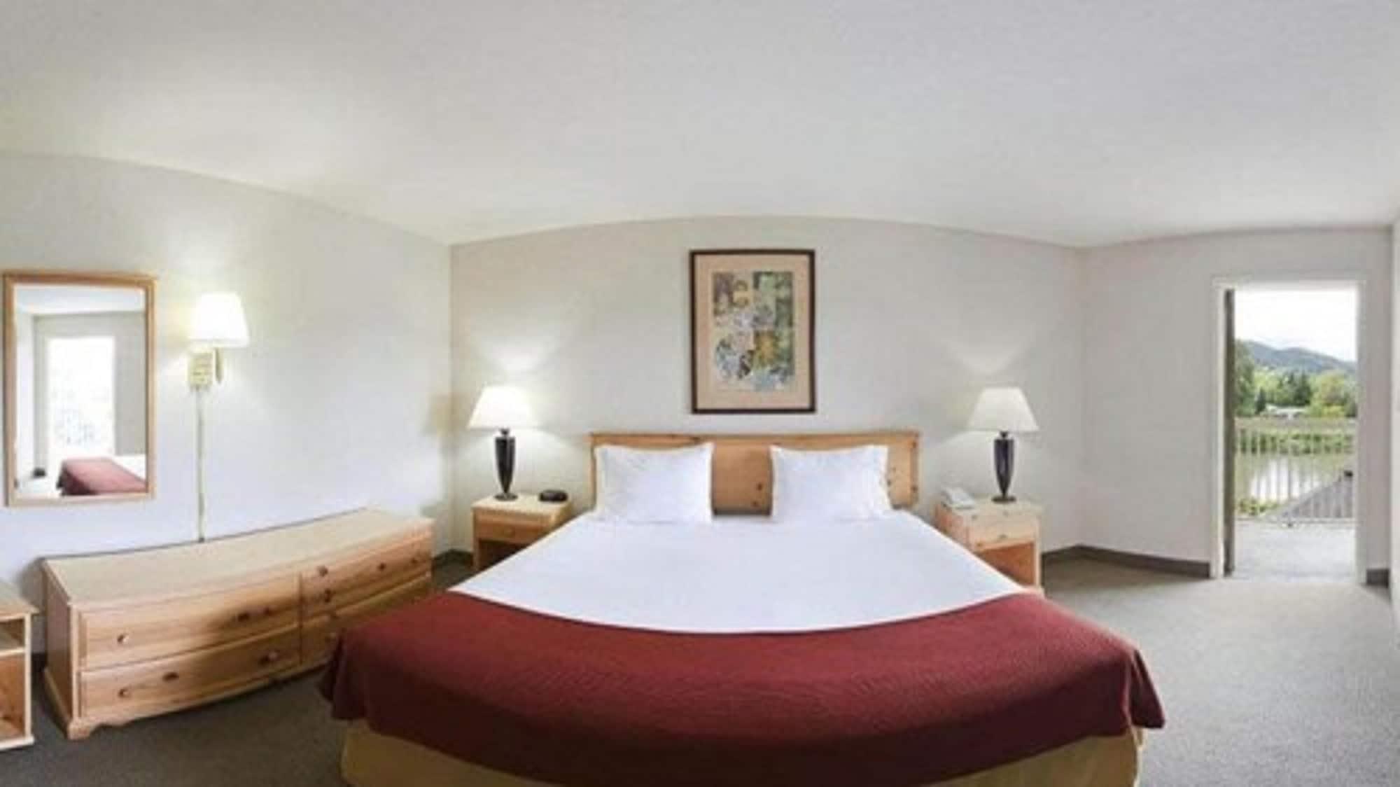 Holiday Inn Express Roseburg By Ihg Exteriör bild